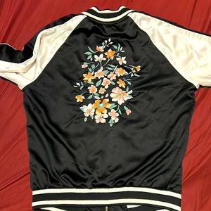 ‼️SOLD‼️HOLLISTER Floral bomber jacket